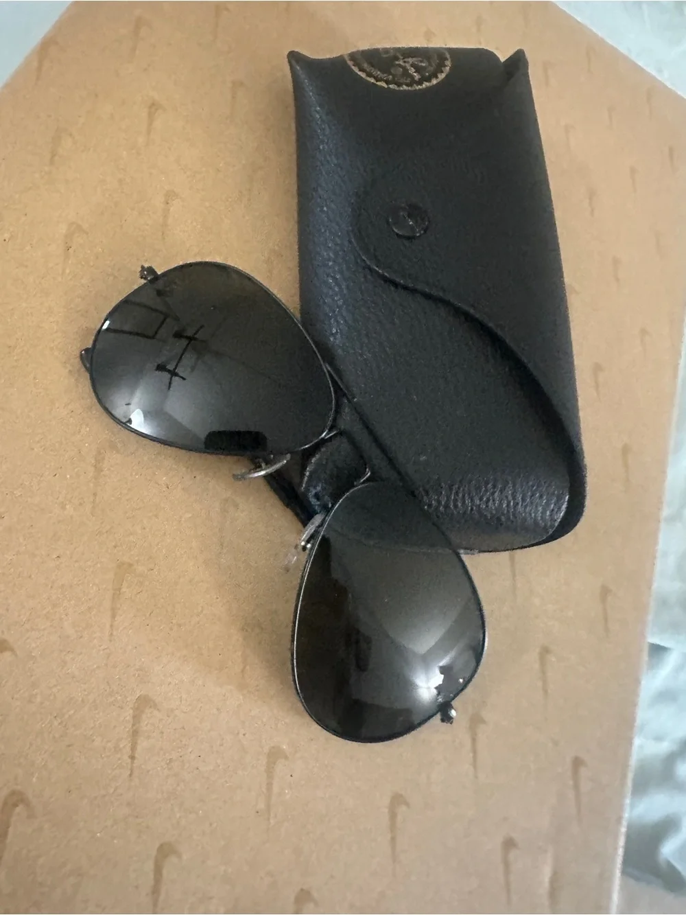 Ray-Ban Aviator Sunglasses in Black Metal with Dark Lenses